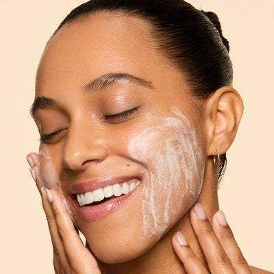 Honest Beauty Sensitive Skin Calming Cream Cleanser 4 fl oz - Imperfect Box